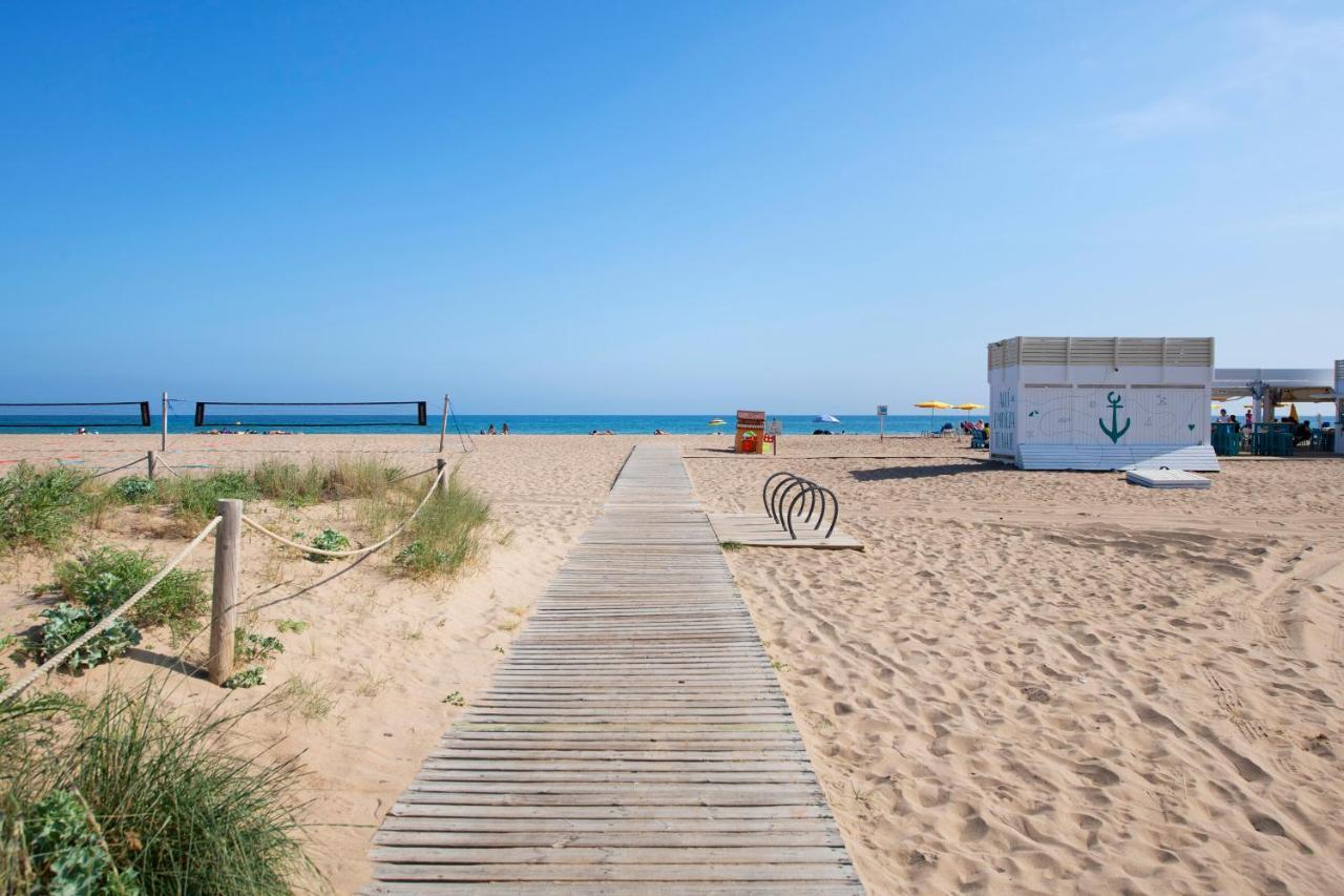 Apartamentos Balisse Castelldefels Dış mekan fotoğraf
